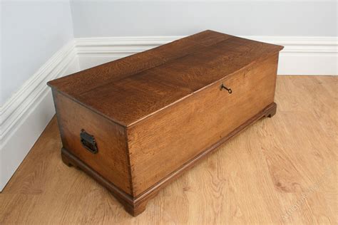 vintage wooden blanket box